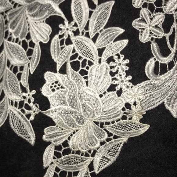 New Beautiful 6 pc Lot of Lace Appliqués Lot #110 - Picture 8 of 8